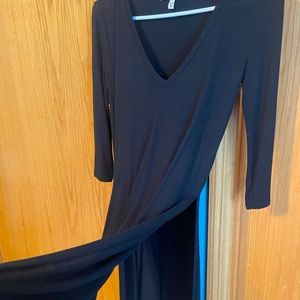 Long sleeve shirt with side slit